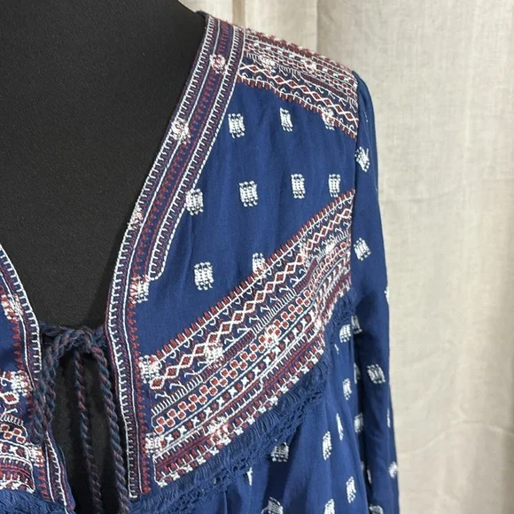 Knox Rose Embroidered Bohemian Kimono - Picture 5 of 8